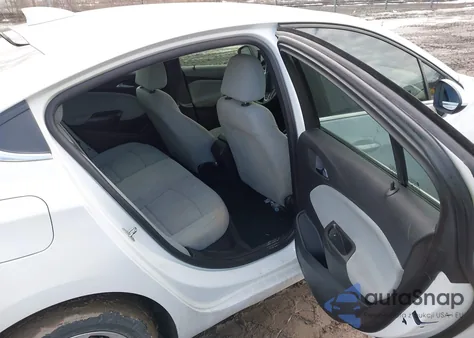 2019 Chevrolet Cruze Lt z USA, uszkodzony, nr VIN 1G1BE5SM6K7127443